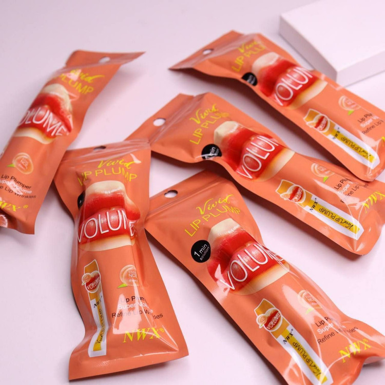 حجم لب هلو ان دبلیو و کاریتا