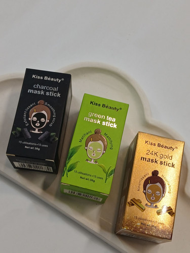 ماسک استیکی Kiss Beauty | زغال، چای سبز، 24K طلا